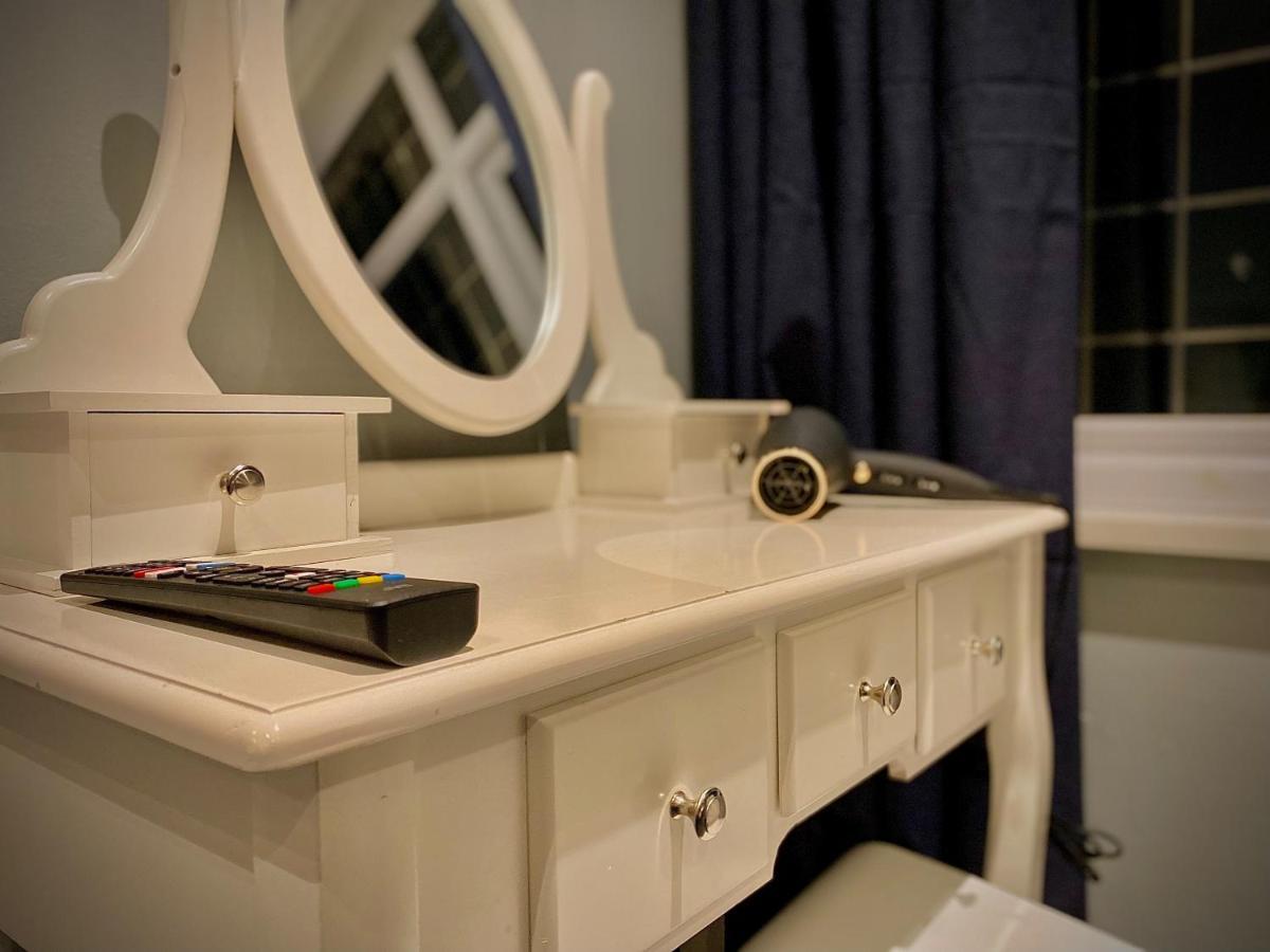 Captivating 4-bed Hot Tub House In Holiday home Blackpool